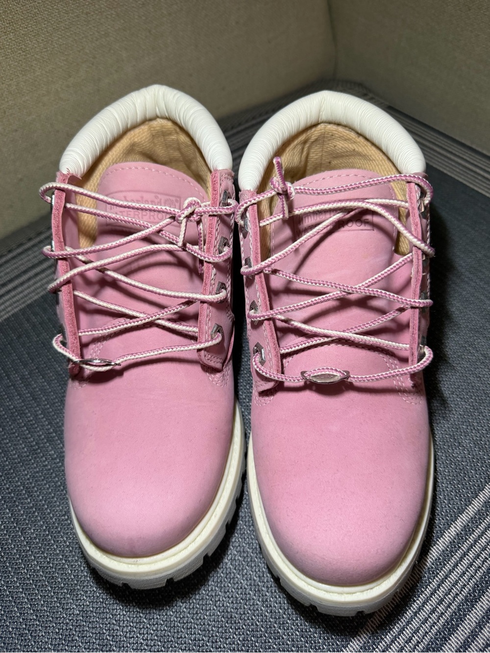 Timberland Pink and White Lace-Up Boots - Picture 2 of 4